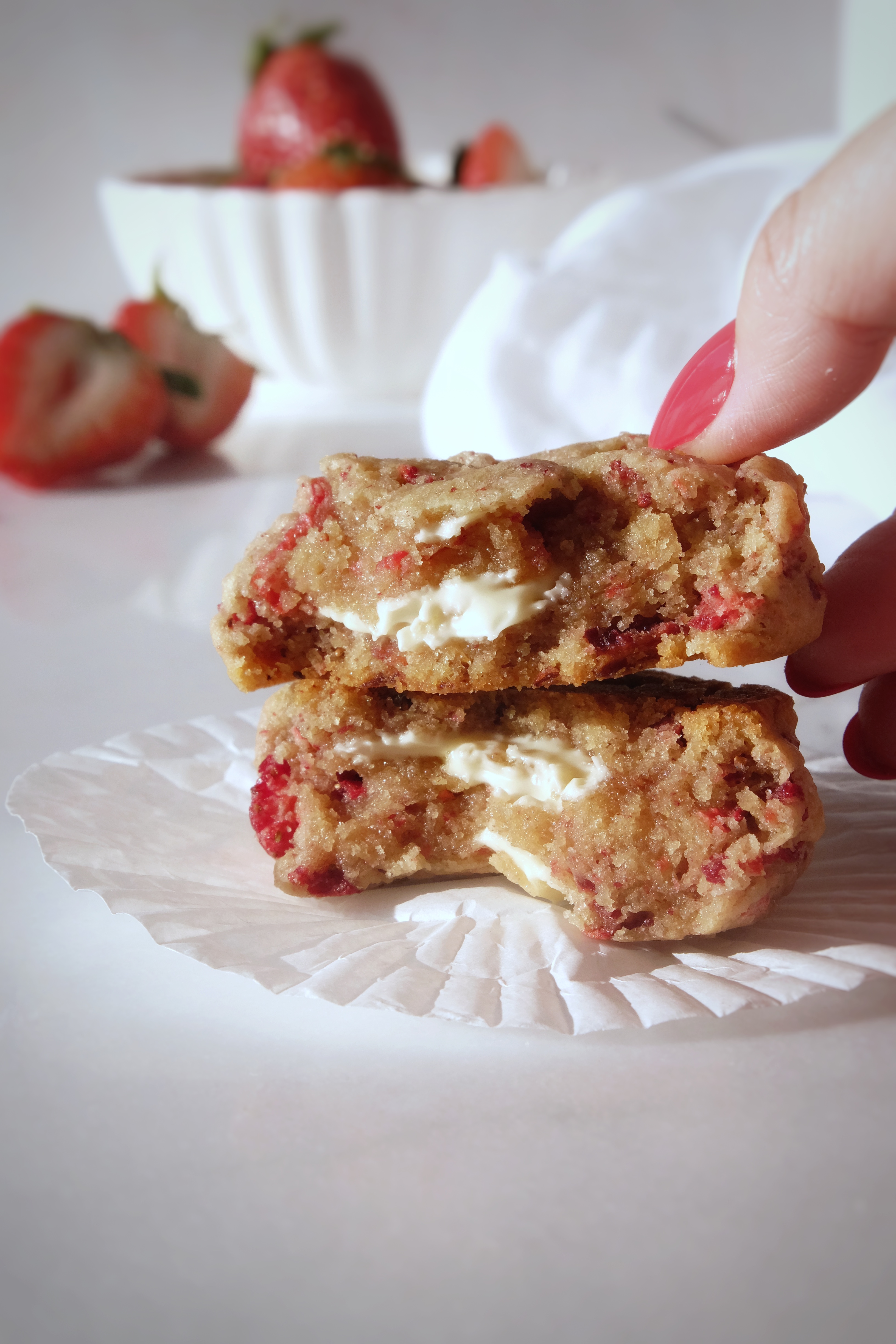 Strawberries & Cream Cookies